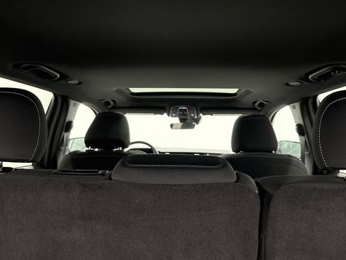 New 2025 Jeep Grand Cherokee Laredo X w/ Luxury Tech Group I image 10