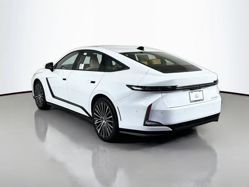 New 2026 Lexus ES 350e w/ Cold Area Package FWD image 7
