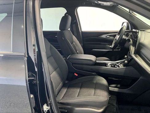 Used 2025 Chevrolet Traverse LT AWD/4WD image 31