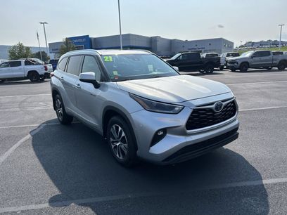 Used 2021 Toyota Highlander XLE w/ Protection Package #3 (TMS)