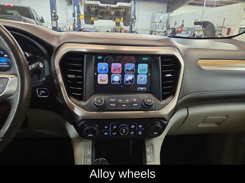 Used 2018 GMC Acadia Denali w/ Technology Package image 17