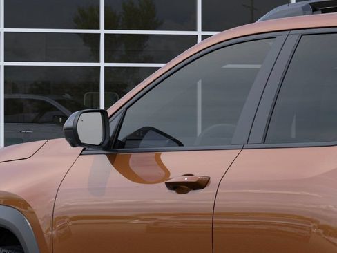 New 2027 Chevrolet Equinox LT w/ Convenience Package II FWD image 12