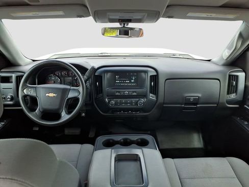 Used 2018 Chevrolet Silverado 1500 W/T AWD/4WD image 32
