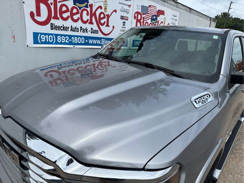 Used 2025 RAM 1500 Laramie AWD/4WD image 11