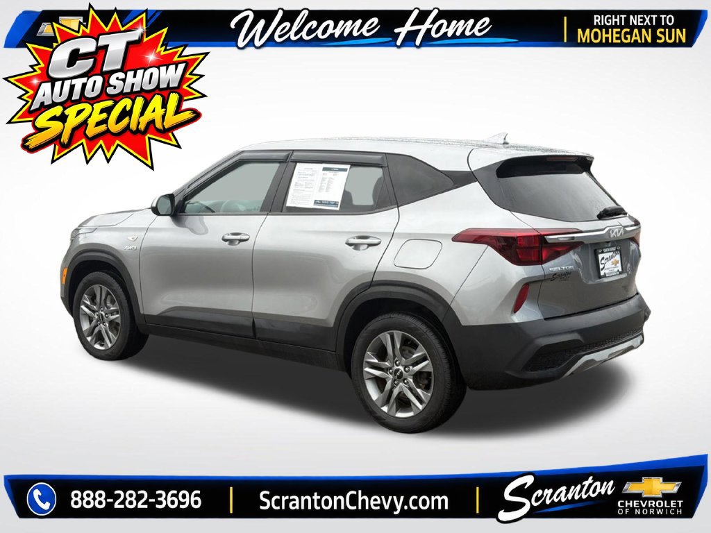 Used 2023 Kia Seltos LX AWD/4WD image 4