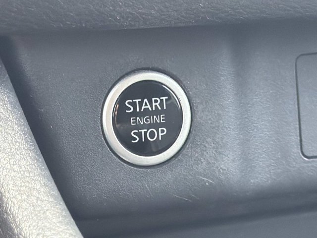 Used 2021 Nissan Rogue SV FWD image 31