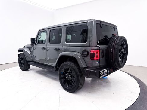 Used 2023 Jeep Wrangler Unlimited Sahara w/ Cold Weather Group image 16