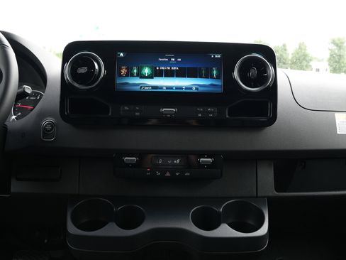 New 2025 Mercedes-Benz Sprinter 2500 image 22