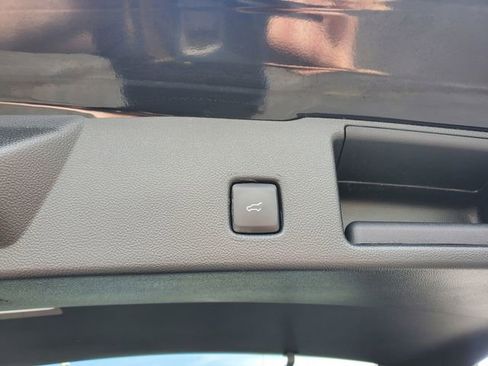 Used 2023 Ford Escape Platinum AWD/4WD image 27