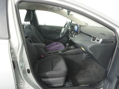 Used 2023 Toyota Corolla LE FWD image 39