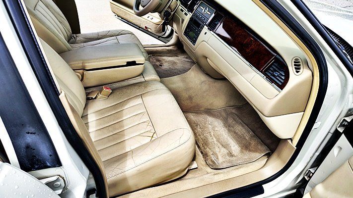 Used 2006 Lincoln Town Car Signature RWD image 15