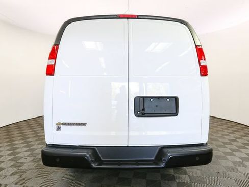 Used 2025 Chevrolet Express 2500 w/ Driver Convenience Package RWD image 8