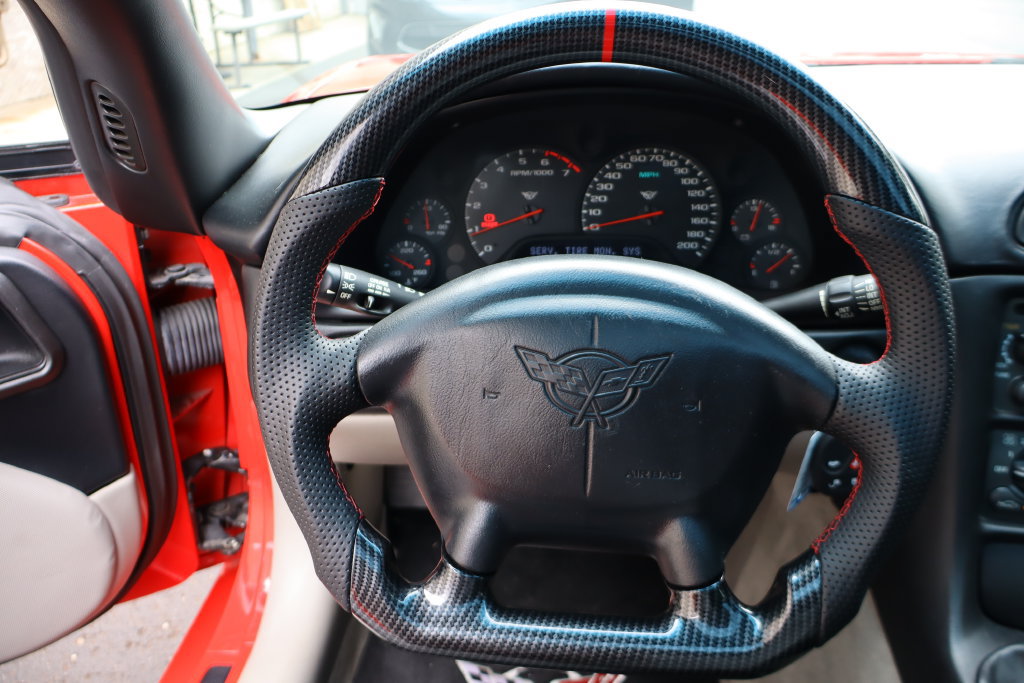 Used 2001 Chevrolet Corvette Coupe RWD image 22