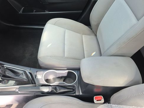 Used 2016 Toyota Corolla L FWD image 24