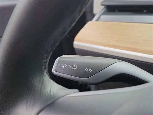 Used 2019 Tesla Model 3 Mid Range image 29