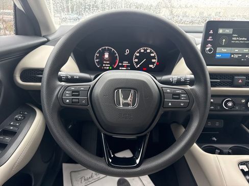 New 2026 Honda HR-V LX image 16
