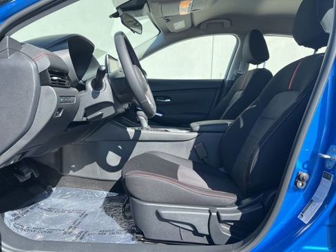 New 2025 Nissan Sentra SR image 9