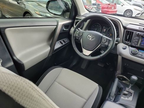 Used 2018 Toyota RAV4 XLE image 22