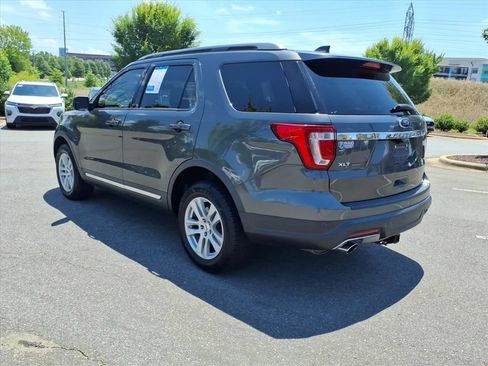 Used 2018 Ford Explorer XLT AWD/4WD image 36