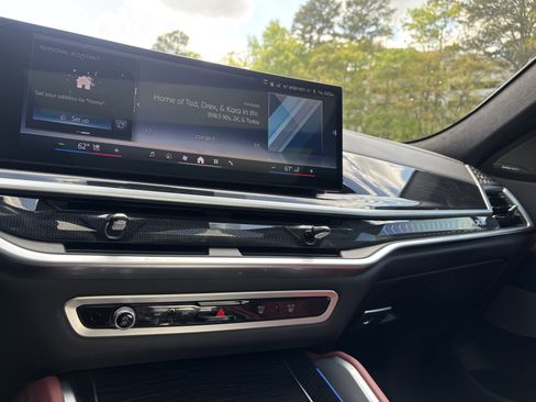 Used 2024 BMW X6 xDrive40i w/ Executive Package image 16