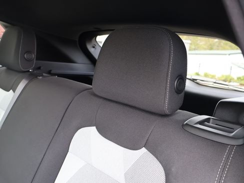 Used 2024 Chevrolet Trax RS w/ Driver Confidence Package image 17