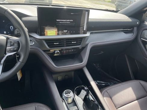 New 2026 Ford Explorer Platinum image 17