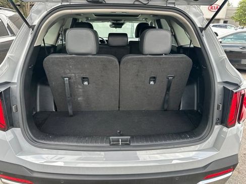 Used 2024 Kia Sorento S w/ Panoramic Sunroof Package FWD image 8