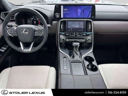 Used 2023 Lexus LX 600 4WD w/ Accessory Package (Z1) image 19