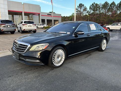 Used 2018 Mercedes-Benz S 560 Sedan image 2