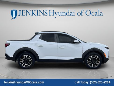 Certified 2025 Hyundai Santa Cruz Limited AWD/4WD image 2