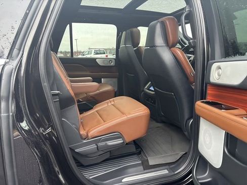 Certified 2024 Lincoln Navigator L Reserve AWD/4WD image 20