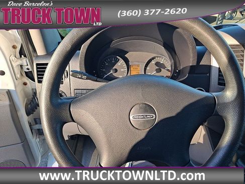 Used 2016 Freightliner Sprinter 3500 image 15