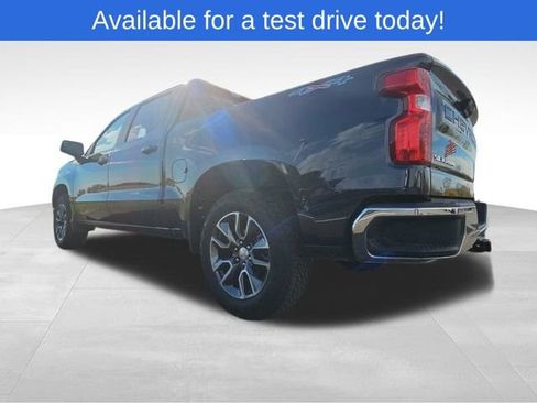 Used 2024 Chevrolet Silverado 1500 LT image 3
