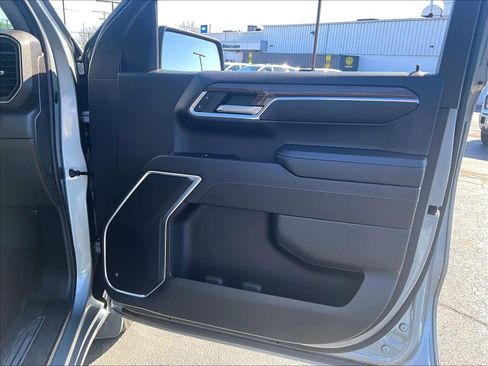 Used 2023 Chevrolet Silverado 1500 LT image 12