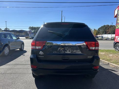 Used 2011 Jeep Grand Cherokee Laredo image 6