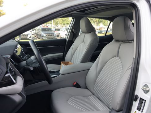 Used 2019 Toyota Camry SE w/ Audio Package FWD image 31