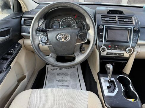 Used 2012 Toyota Camry LE FWD image 9