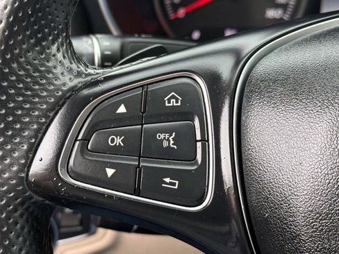 Used 2015 Mercedes-Benz C 300 4MATIC Sedan image 23