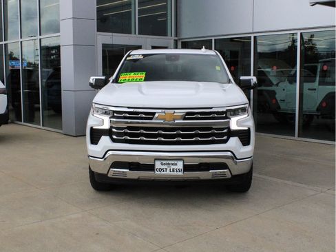 Used 2022 Chevrolet Silverado 1500 LTZ w/ LTZ Premium Package AWD/4WD image 2