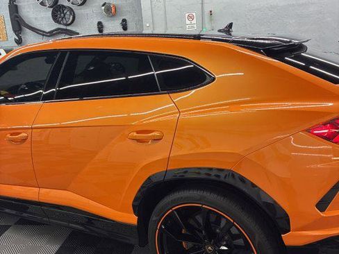 Used 2021 Lamborghini Urus AWD/4WD image 3