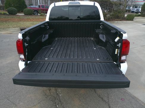 Used 2023 Toyota Tacoma SR5 image 33