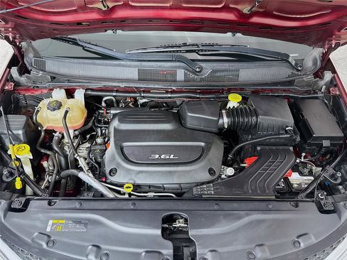 Used 2018 Chrysler Pacifica Touring Plus image 28