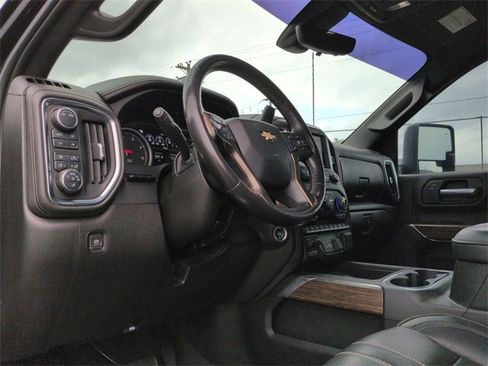 Used 2023 Chevrolet Silverado 3500 High Country w/ Technology Package image 8