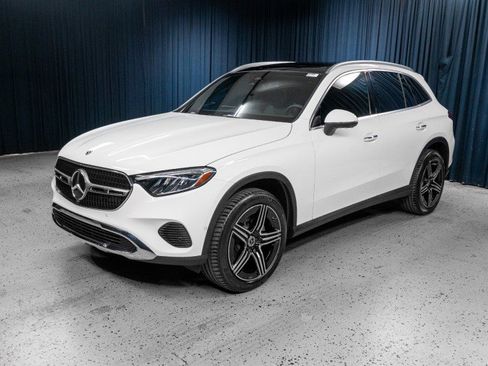 Certified 2026 Mercedes-Benz GLC 300 image 1