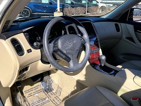 Certified 2017 INFINITI QX50 AWD w/ Premium Plus Package image 16