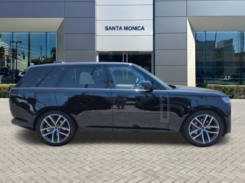 New 2026 Land Rover Range Rover SE AWD/4WD image 6
