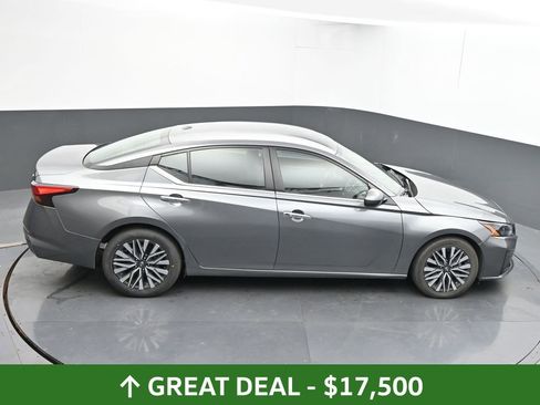 Used 2023 Nissan Altima 2.5 SV image 42
