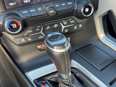 Used 2015 Chevrolet Corvette Z06 image 19