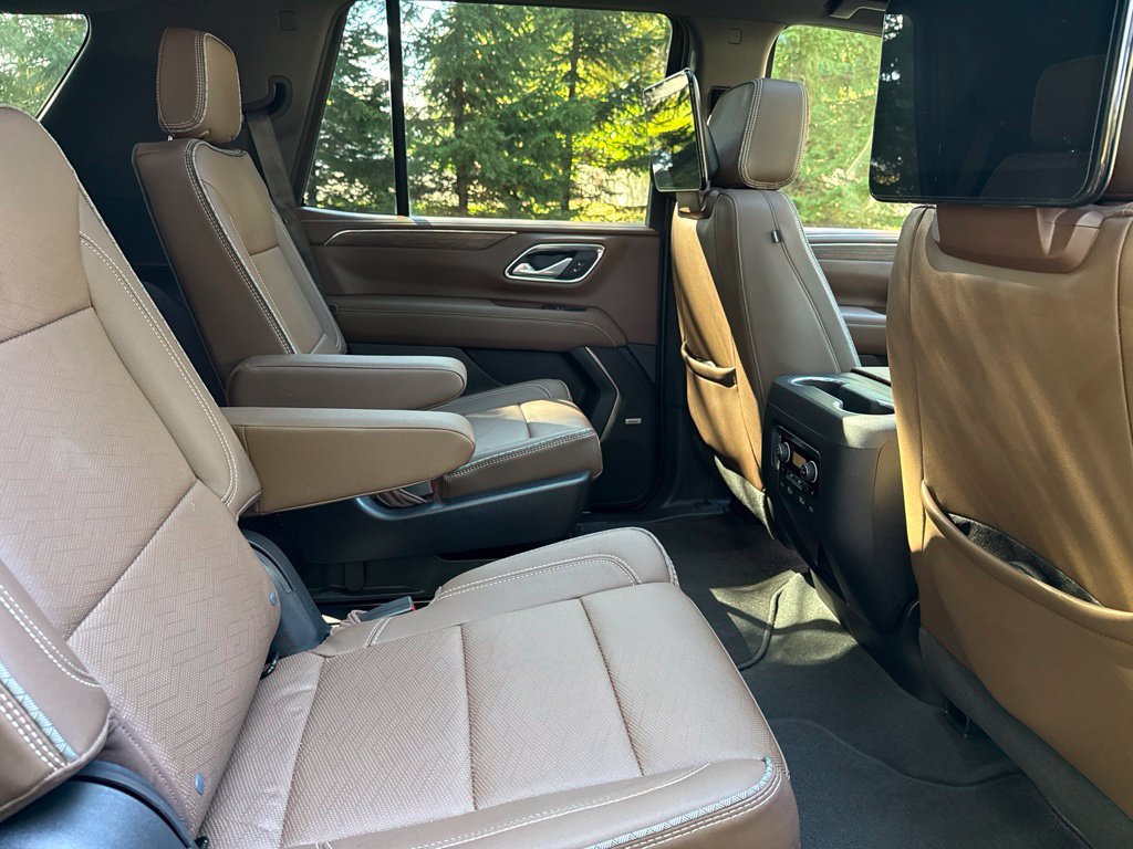 Used 2023 Chevrolet Tahoe High Country AWD/4WD image 16