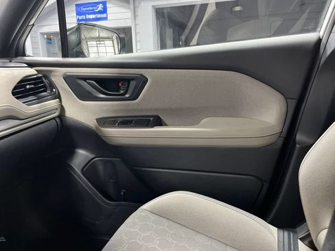 Used 2026 Subaru Forester AWD/4WD image 16